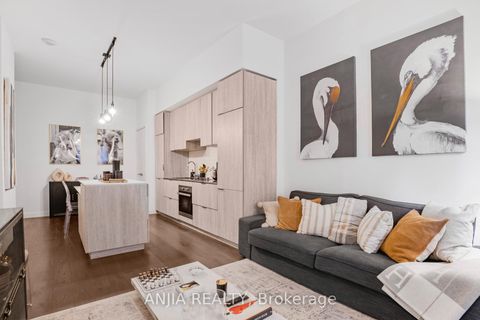 Photo 5 at 414 - 5 St Joseph Street, Bay Street Corridor, Toronto