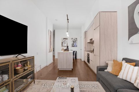 Photo 7 at 414 - 5 St Joseph Street, Bay Street Corridor, Toronto