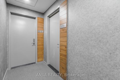 Photo 15 at 414 - 5 St Joseph Street, Bay Street Corridor, Toronto