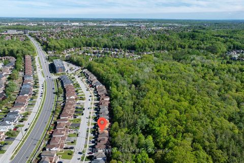 Photo 1 at 52 Hawthorne Crescent, Ardagh, Barrie