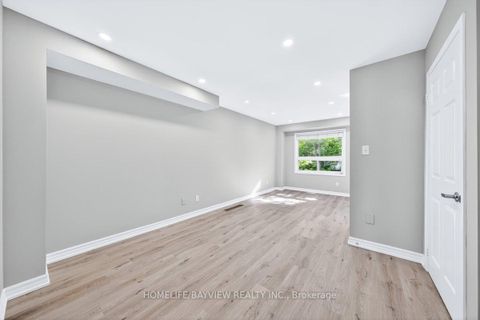 Photo 11 at 52 Hawthorne Crescent, Ardagh, Barrie