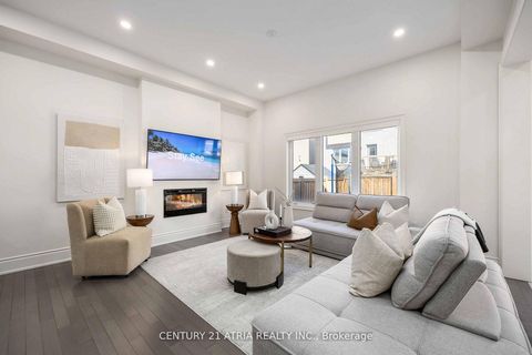 Photo 11 at 109 Vantage Loop, Woodland Hill, Newmarket