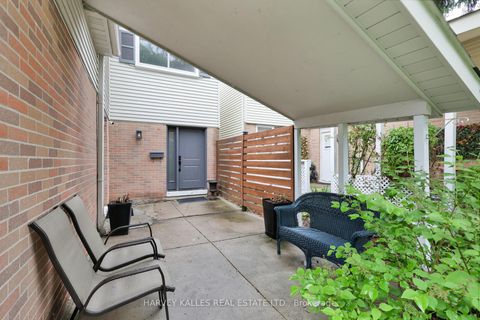 Photo 1 at 41 Donnamora Crescent, German Mills, Markham