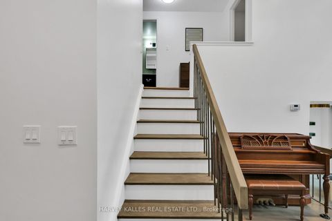 Photo 16 at 41 Donnamora Crescent, German Mills, Markham
