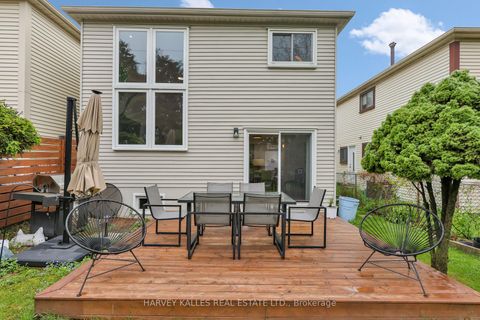 Photo 36 at 41 Donnamora Crescent, German Mills, Markham