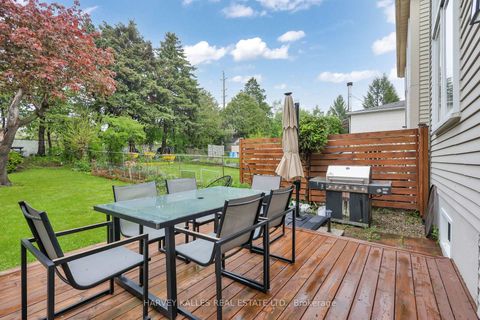 Photo 37 at 41 Donnamora Crescent, German Mills, Markham