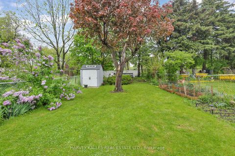 Photo 40 at 41 Donnamora Crescent, German Mills, Markham
