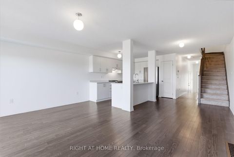 Photo 12 at 152 Sailors Landing, Bowmanville, Clarington