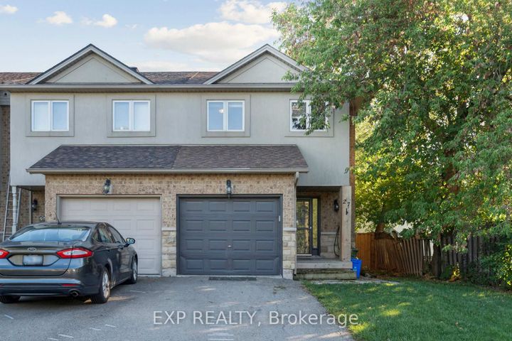 Photo 4 at 27 PETTIT Street, Stoney Creek, Hamilton