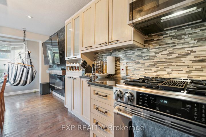 Photo 18 at 27 PETTIT Street, Stoney Creek, Hamilton