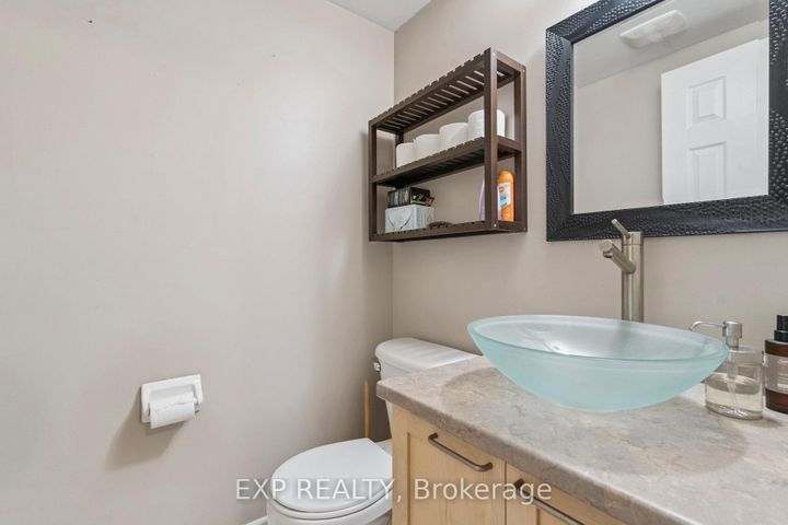 Photo 21 at 27 PETTIT Street, Stoney Creek, Hamilton
