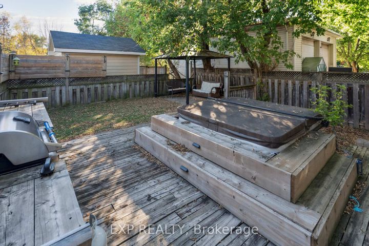 Photo 36 at 27 PETTIT Street, Stoney Creek, Hamilton
