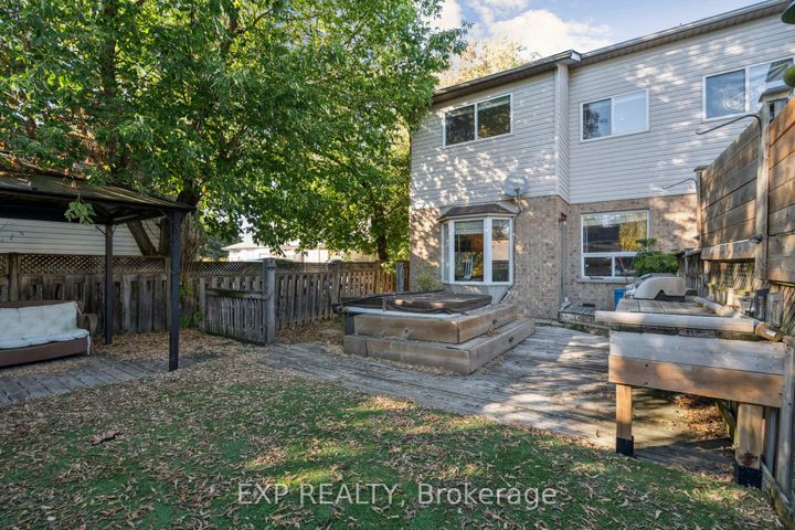 Photo 37 at 27 PETTIT Street, Stoney Creek, Hamilton