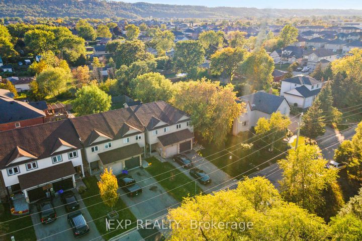 Photo 39 at 27 PETTIT Street, Stoney Creek, Hamilton
