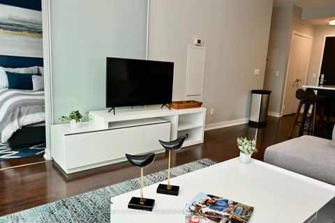 Photo 18 at 2504 - 770 Bay Street, Bay Street Corridor, Toronto