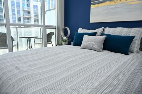 Photo 20 at 2504 - 770 Bay Street, Bay Street Corridor, Toronto