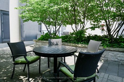 Photo 34 at 2504 - 770 Bay Street, Bay Street Corridor, Toronto