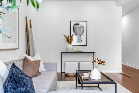 Photo 6 at 62 Doncaster Avenue, Lumsden, Toronto