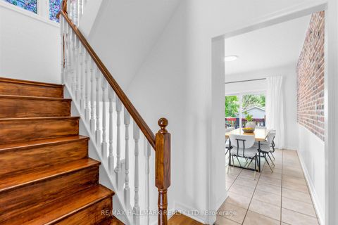Photo 10 at 62 Doncaster Avenue, Lumsden, Toronto