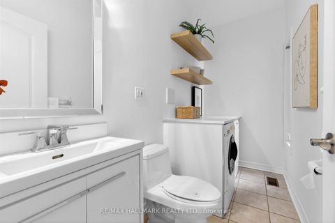 Photo 11 at 62 Doncaster Avenue, Lumsden, Toronto