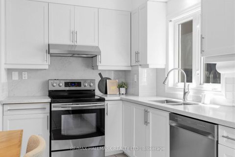 Photo 14 at 62 Doncaster Avenue, Lumsden, Toronto
