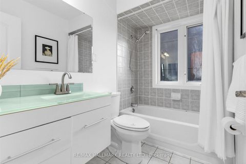 Photo 19 at 62 Doncaster Avenue, Lumsden, Toronto