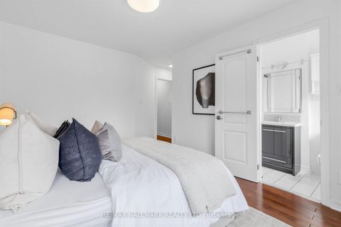 Photo 26 at 62 Doncaster Avenue, Lumsden, Toronto