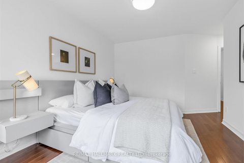 Photo 27 at 62 Doncaster Avenue, Lumsden, Toronto