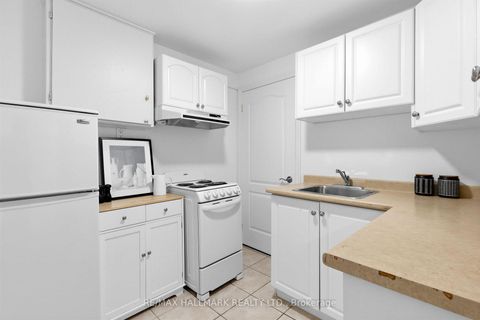 Photo 31 at 62 Doncaster Avenue, Lumsden, Toronto