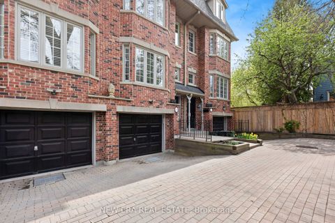 Photo 1 at B - 35 Spruce Street, South St. James Town, Toronto