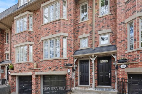 Photo 2 at B - 35 Spruce Street, South St. James Town, Toronto