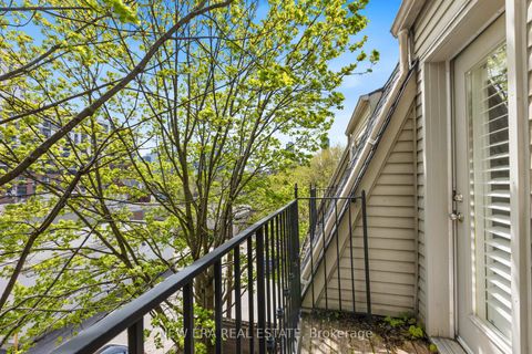 Photo 21 at B - 35 Spruce Street, South St. James Town, Toronto