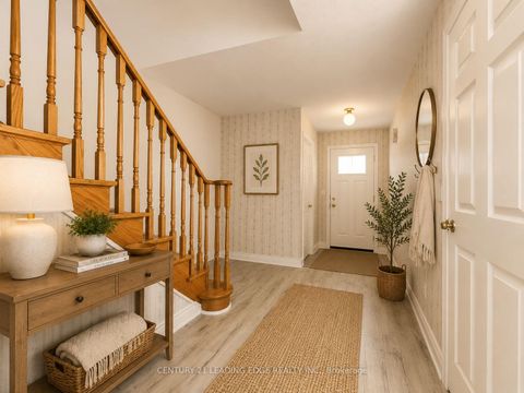 Photo 2 at 24 Alanbull Square, Milliken, Toronto