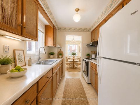Photo 8 at 24 Alanbull Square, Milliken, Toronto