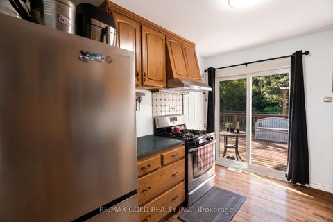 Photo 8 at 246 Edgehill Drive, Letitia Heights, Barrie