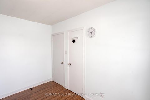 Photo 12 at 246 Edgehill Drive, Letitia Heights, Barrie