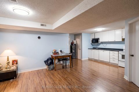 Photo 20 at 246 Edgehill Drive, Letitia Heights, Barrie