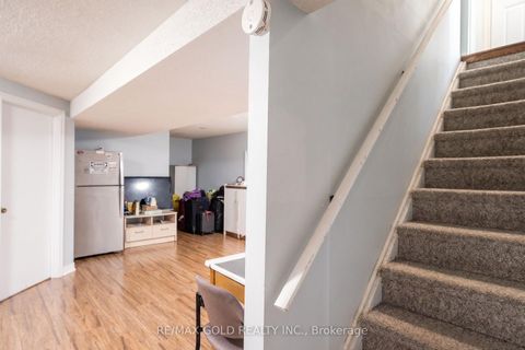 Photo 23 at 246 Edgehill Drive, Letitia Heights, Barrie