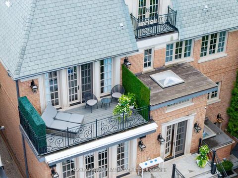 Photo 27 at 215 Dunvegan Road, Forest Hill South, Toronto