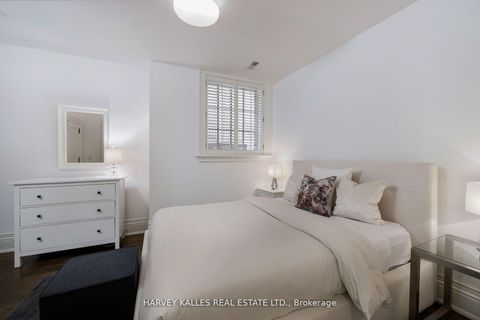 Photo 43 at 215 Dunvegan Road, Forest Hill South, Toronto