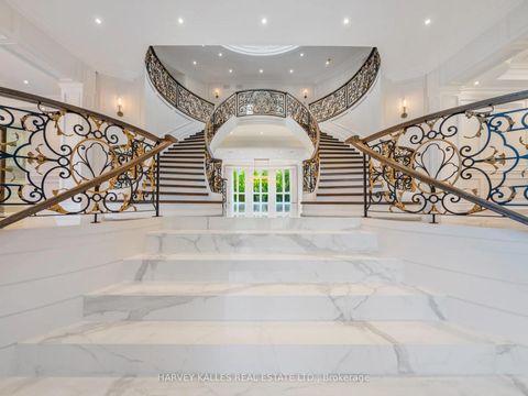 Photo 2 at 73 Lord Seaton Road, Windfields, Toronto