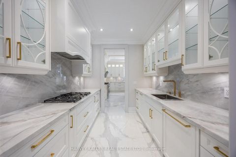 Photo 12 at 73 Lord Seaton Road, Windfields, Toronto
