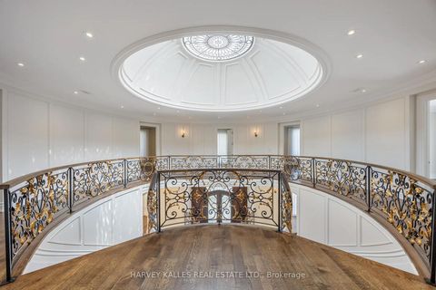 Photo 23 at 73 Lord Seaton Road, Windfields, Toronto