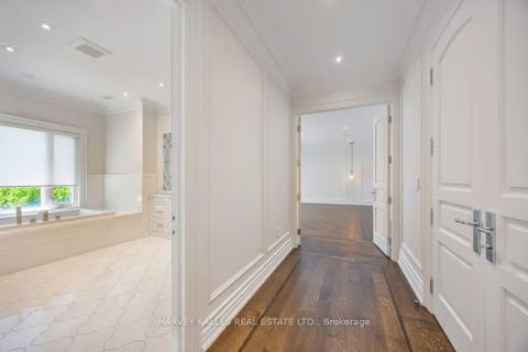 Photo 27 at 73 Lord Seaton Road, Windfields, Toronto