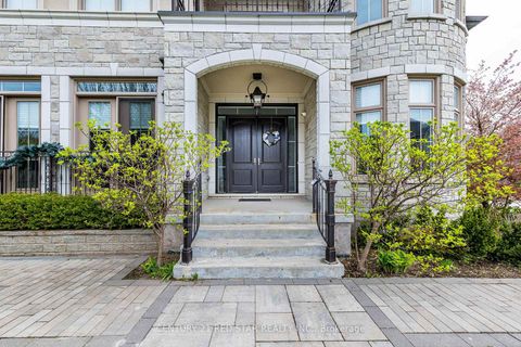 Photo 2 at 62 Langdon Drive, King City, King
