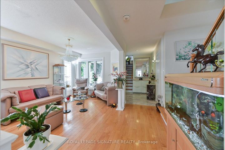 Photo 6 at 5481 Palmerston Crescent, Central Erin Mills, Mississauga
