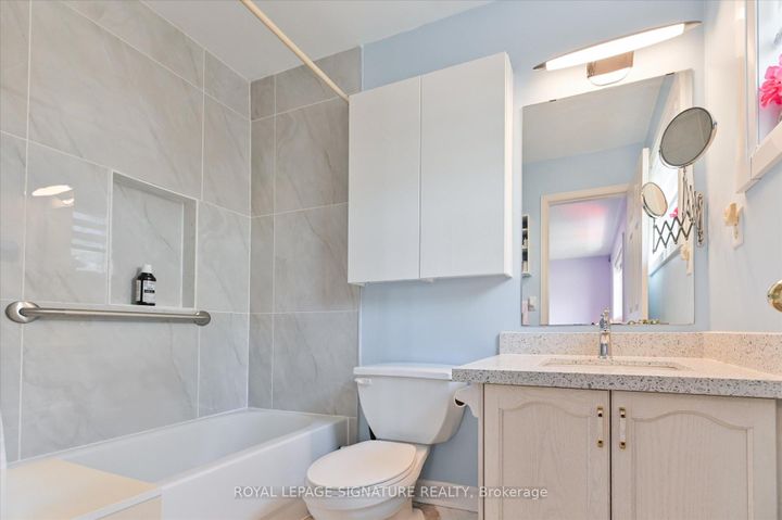 Photo 30 at 5481 Palmerston Crescent, Central Erin Mills, Mississauga