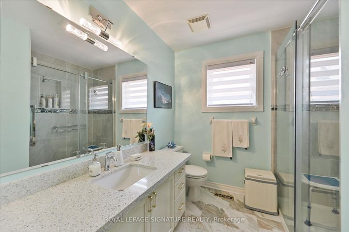 Photo 33 at 5481 Palmerston Crescent, Central Erin Mills, Mississauga