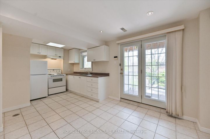 Photo 38 at 5481 Palmerston Crescent, Central Erin Mills, Mississauga