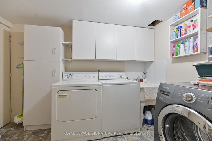 Photo 42 at 5481 Palmerston Crescent, Central Erin Mills, Mississauga